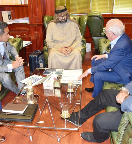 شركة ورلد انفستمنتس وRESVERLOGIX يناقشان المشروع المشترك للمنتجات التكنولوجية الحيوية